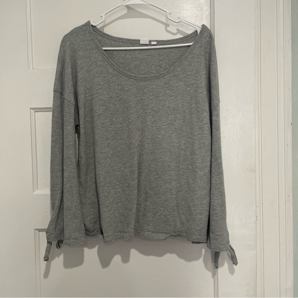 Grey long sleeve shirt | medium | perfect used condition
